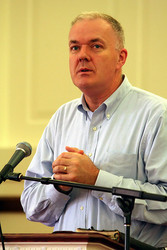 Dr. Derek Thomas Dr. Derek Thomas